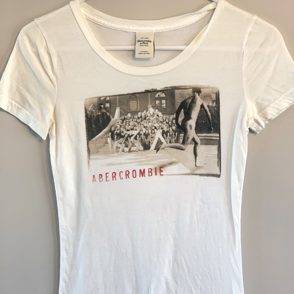 Abercrombie and Fitch tee